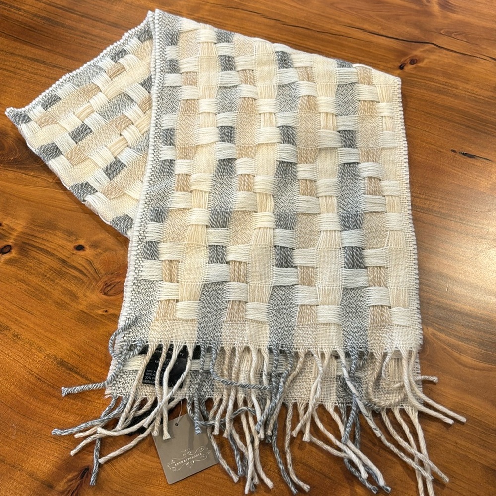 Anthropologie scarf NWT